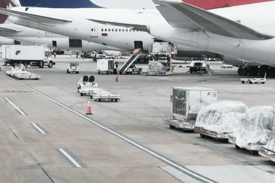 Complete Air Freight Documents Checklist (+ Tips & FAQs)