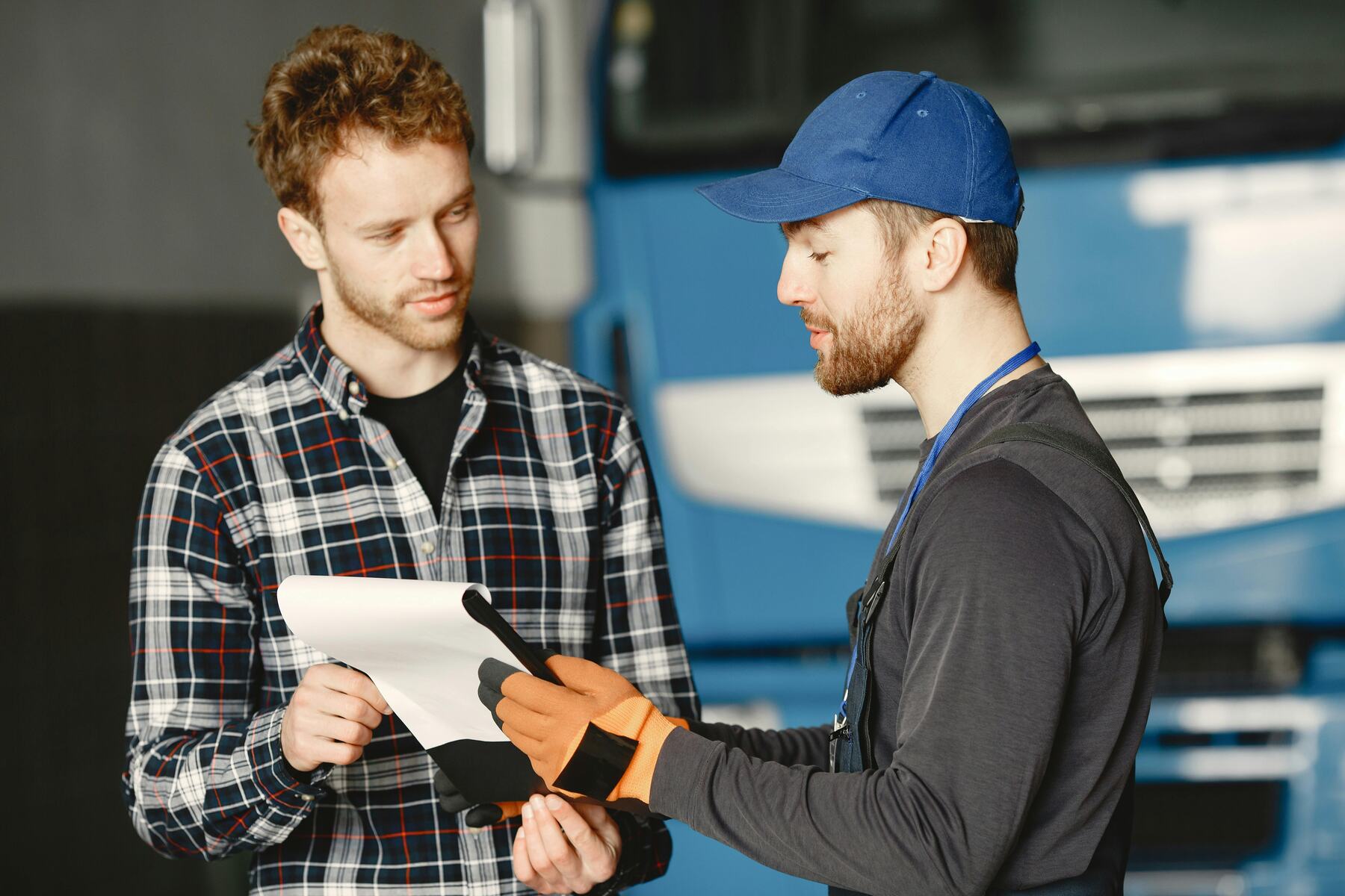 Bill of Lading vs Invoice: What’s The Difference?
