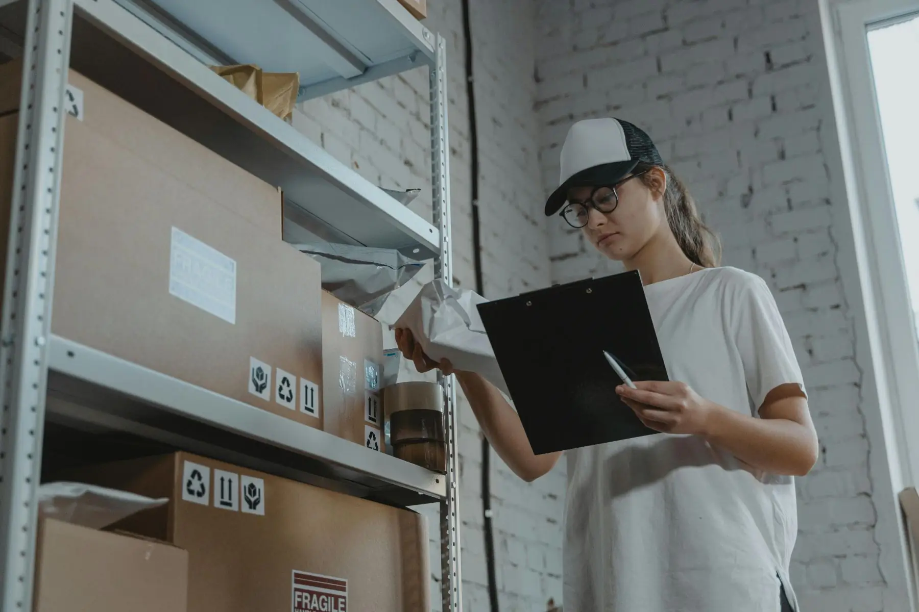 Small Business Shipping Tips to Help Importers Save Time & Money